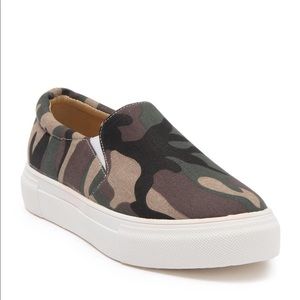 Catherine Malandrino Bertie camo slip on sneakers